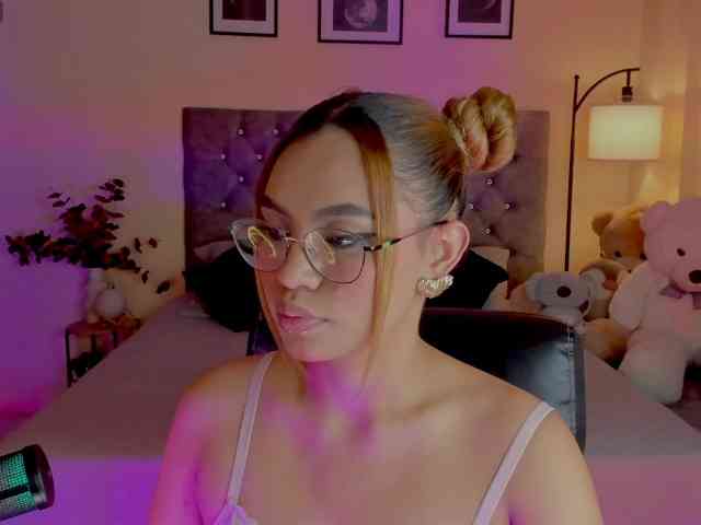 Ximena-sotto webcam