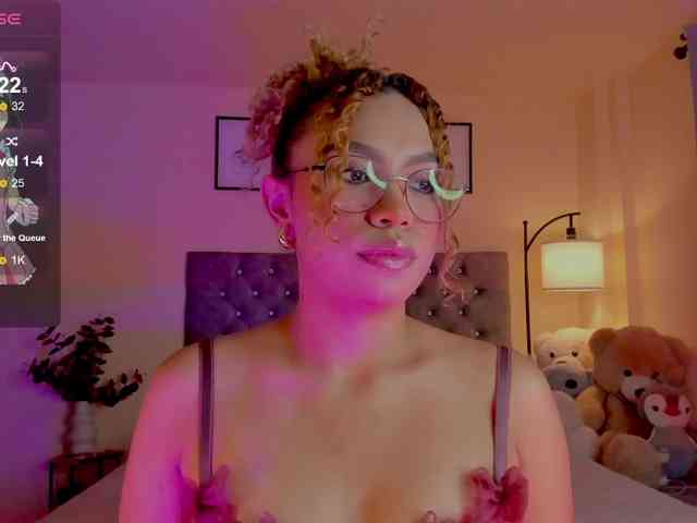 Ximena-sotto webcam