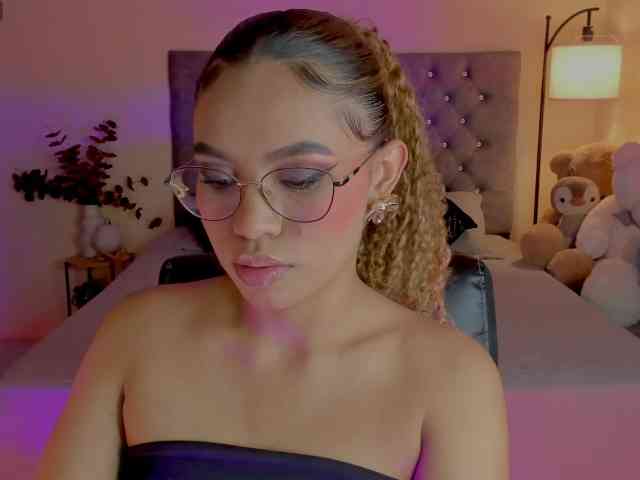 Ximena-sotto webcam