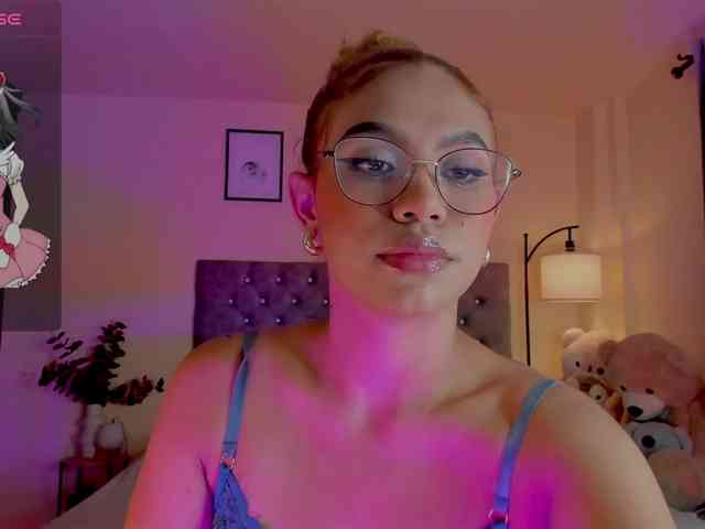 Ximena-sotto webcam