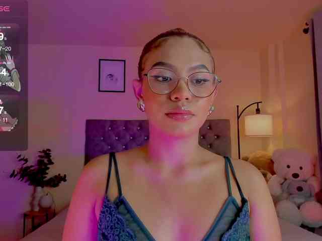 Ximena-sotto webcam