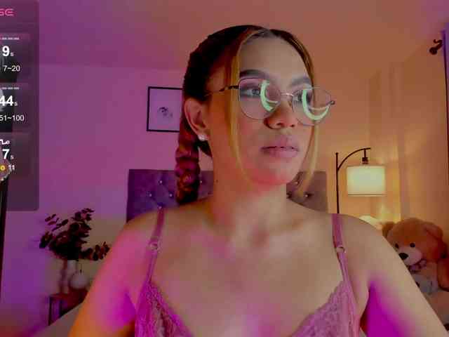 Ximena-sotto webcam