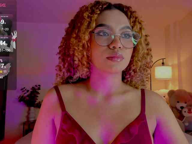 Ximena-sotto webcam