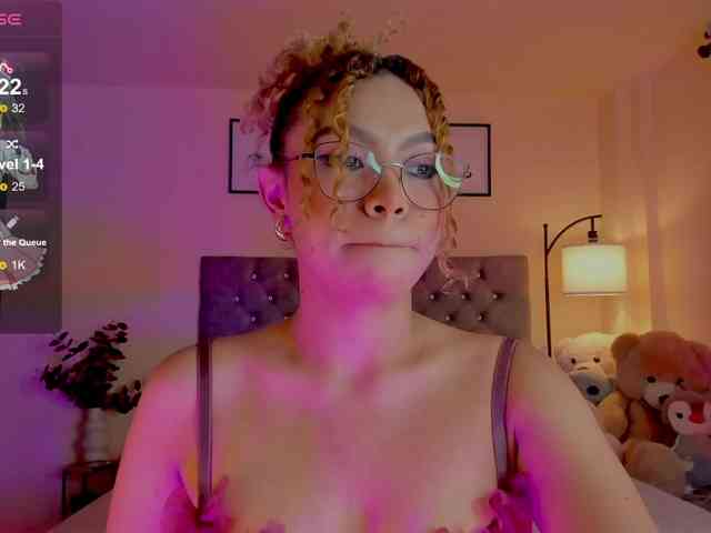 Ximena-sotto webcam