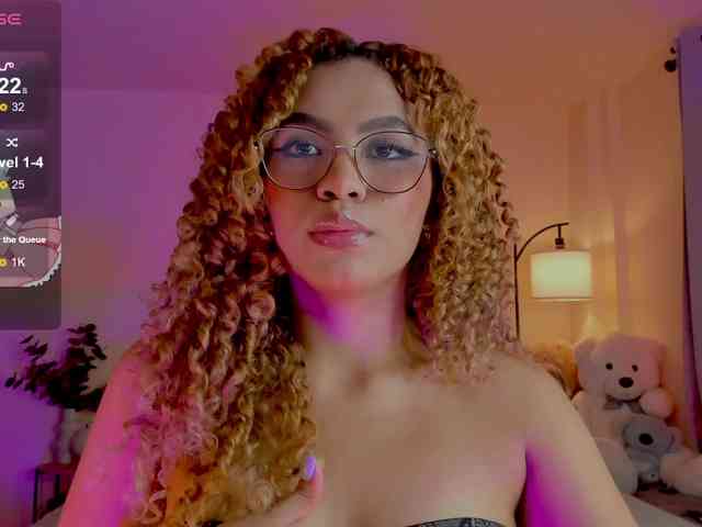 Ximena-sotto webcam