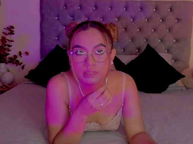 Ximena-sotto webcam