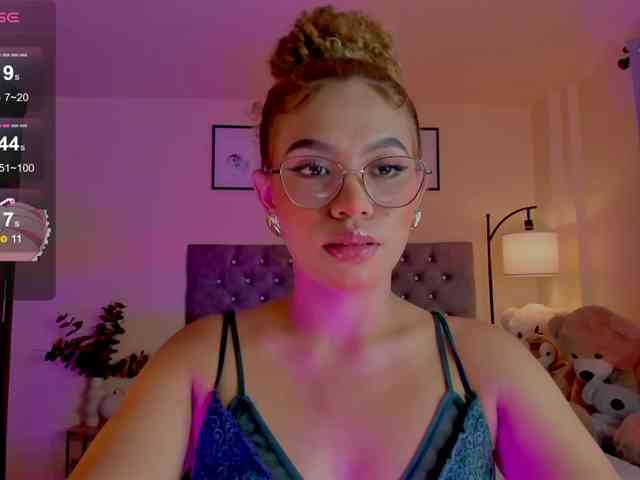 Ximena-sotto webcam
