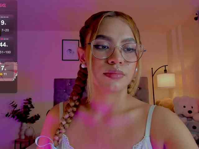 Ximena-sotto webcam