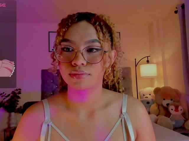 Ximena-sotto webcam