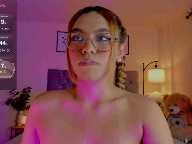 Ximena-sotto webcam