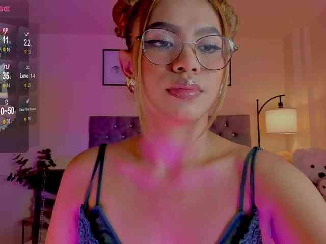 Ximena-sotto webcam