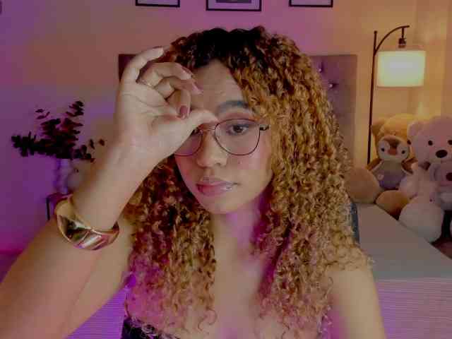 Ximena-sotto webcam
