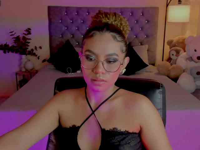 Ximena-sotto webcam