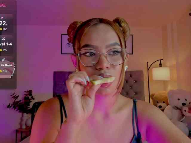 Ximena-sotto webcam