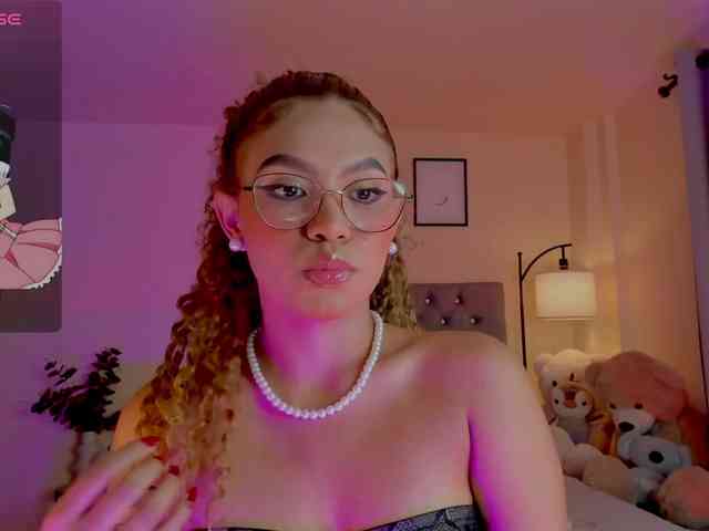 Ximena-sotto webcam