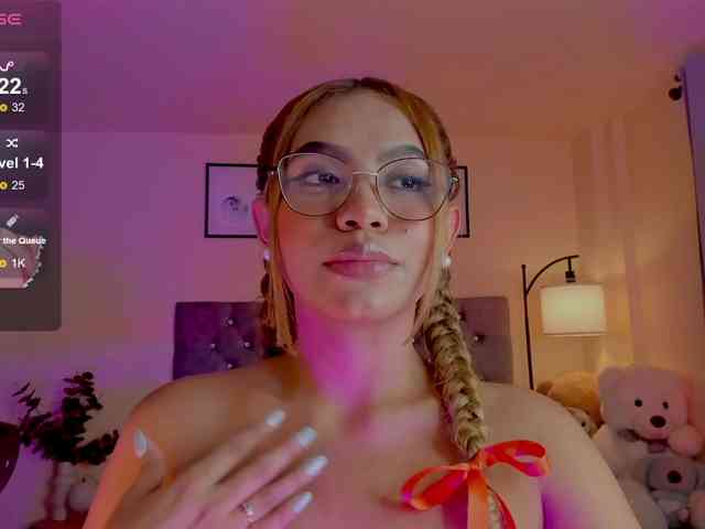 Ximena-sotto webcam