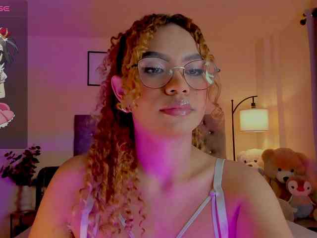 Ximena-sotto webcam