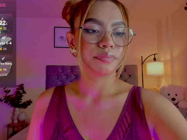 Ximena-sotto webcam