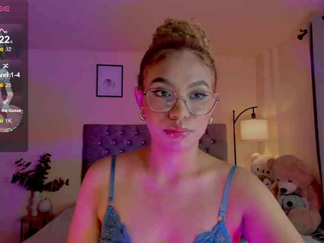 Ximena-sotto webcam