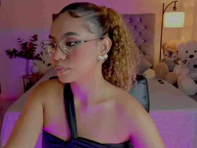 Ximena-sotto webcam