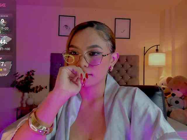 Ximena-sotto webcam