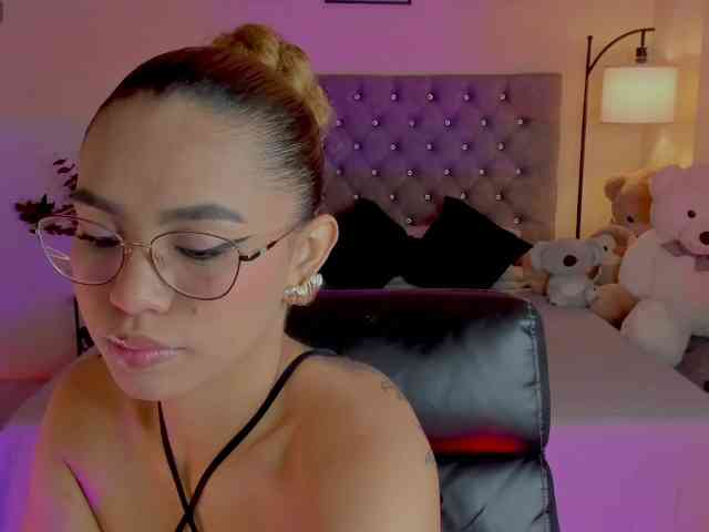 Ximena-sotto webcam