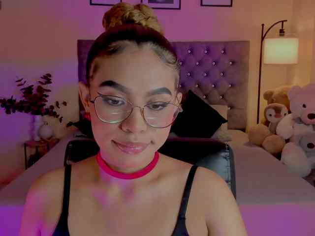 Ximena-sotto webcam