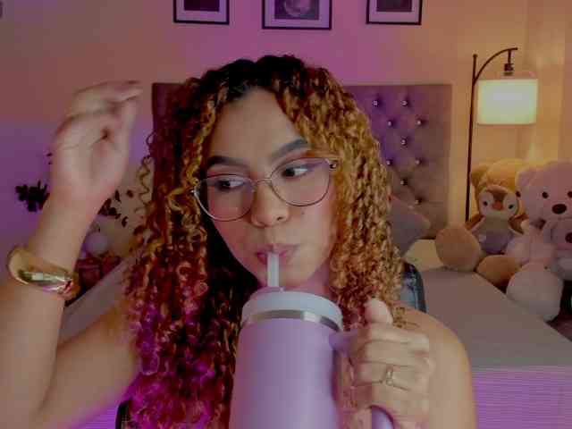 Ximena-sotto webcam