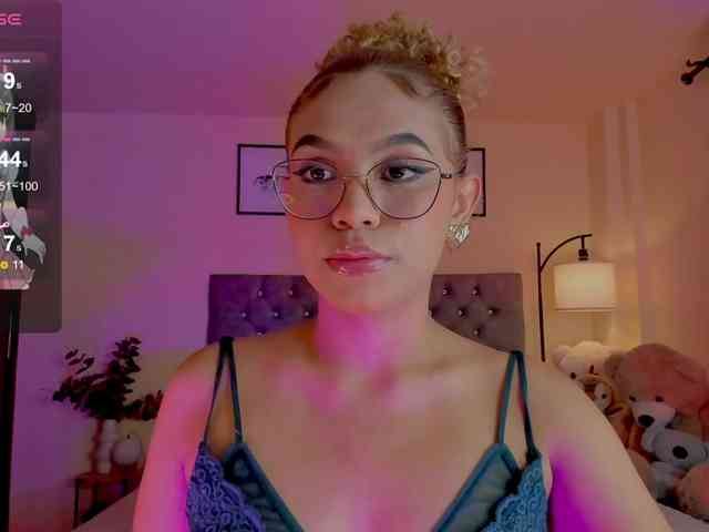 Ximena-sotto webcam