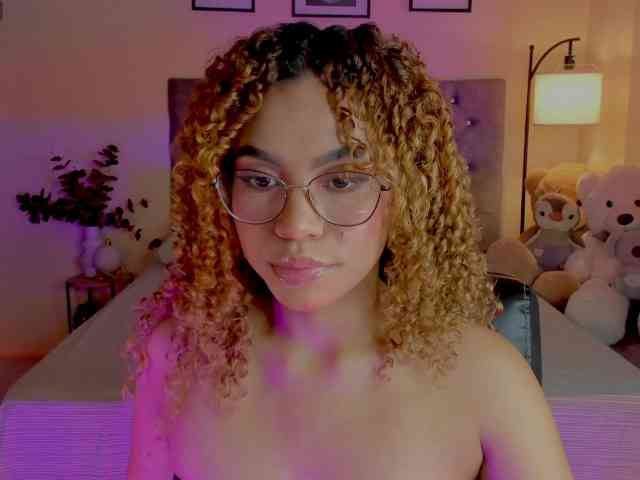 Ximena-sotto webcam