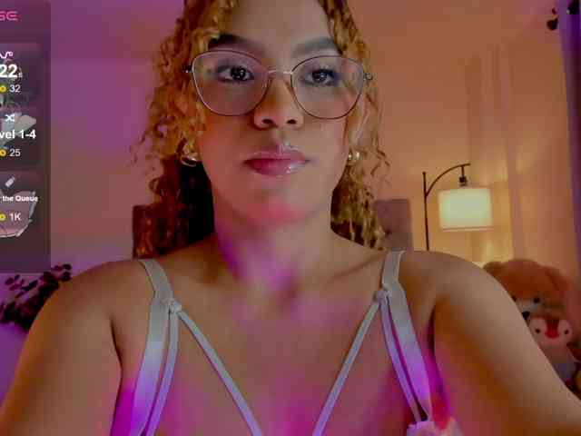 Ximena-sotto webcam