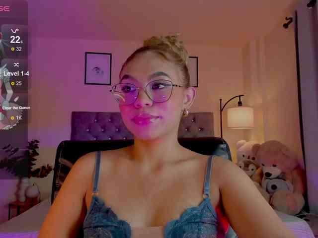 Ximena-sotto webcam