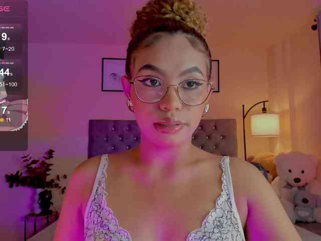 Ximena-sotto webcam