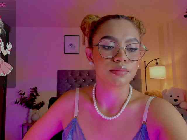 Ximena-sotto webcam