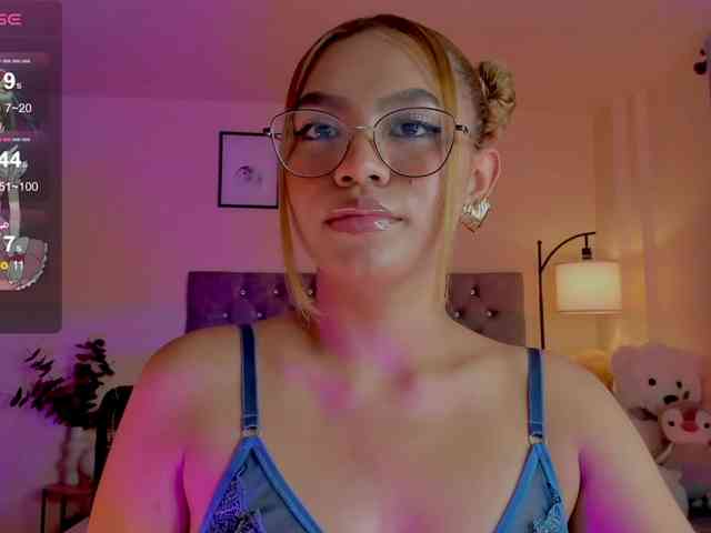 Ximena-sotto webcam