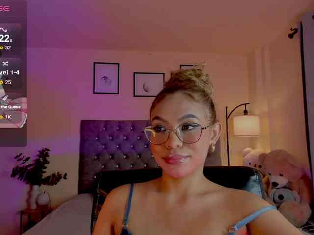 Ximena-sotto webcam