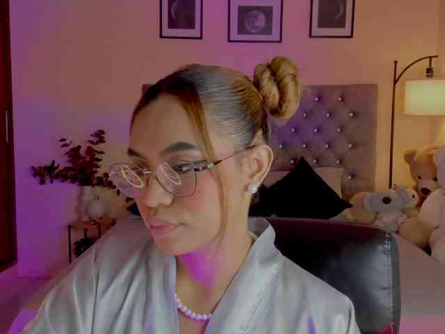 Ximena-sotto webcam