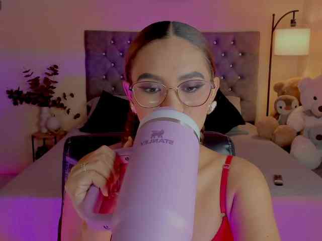 Ximena-sotto webcam
