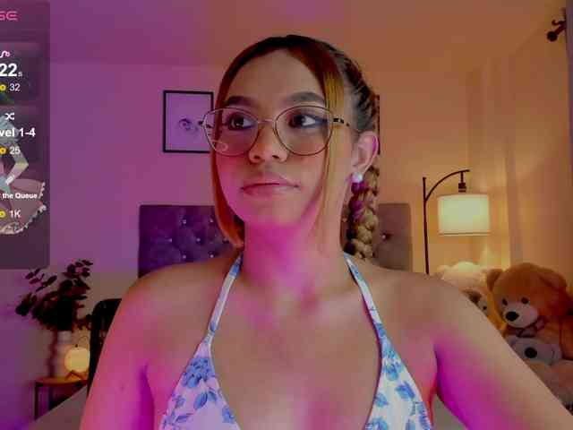 Ximena-sotto webcam