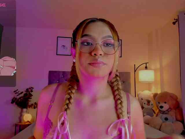 Ximena-sotto webcam