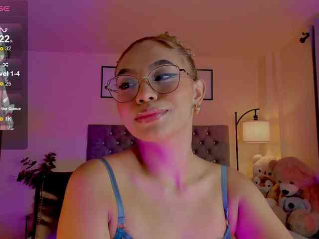 Ximena-sotto webcam