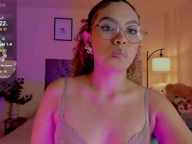 Ximena-sotto webcam
