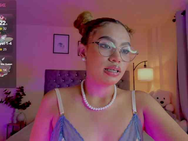 Ximena-sotto webcam