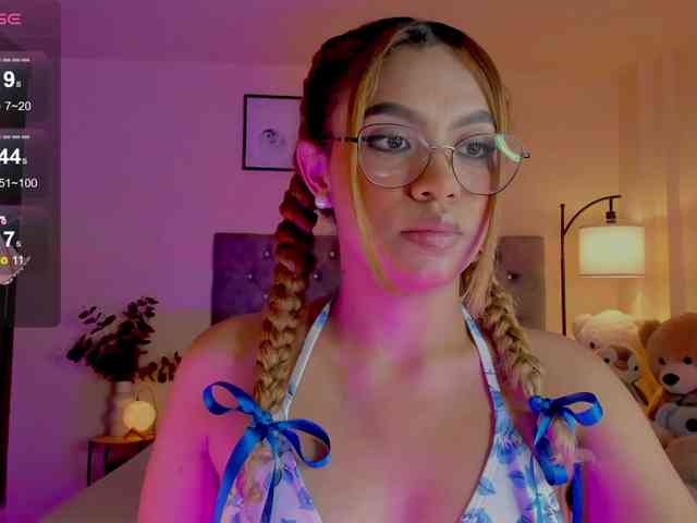 Ximena-sotto webcam