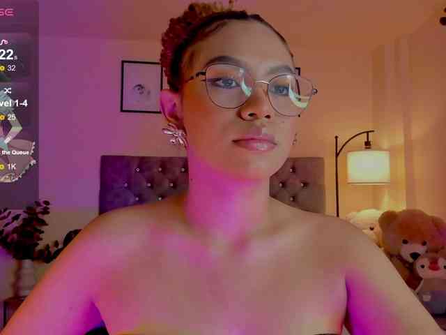 Ximena-sotto webcam