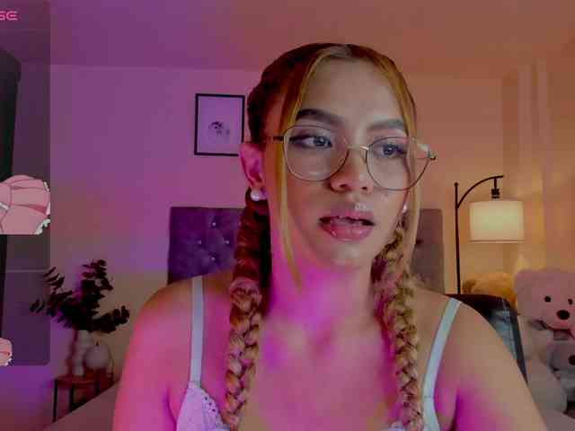 Ximena-sotto webcam