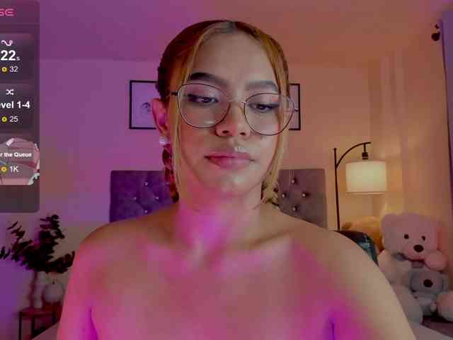 Ximena-sotto webcam