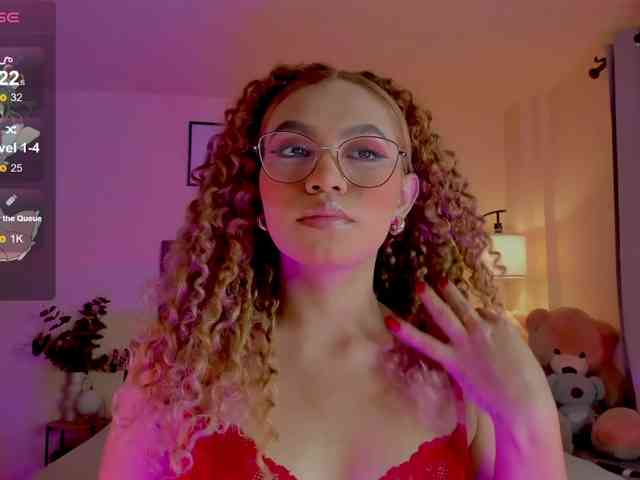 Ximena-sotto webcam