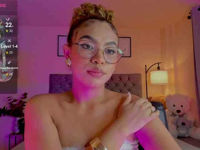 Ximena-sotto webcam