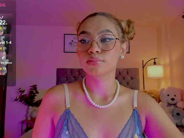 Ximena-sotto webcam